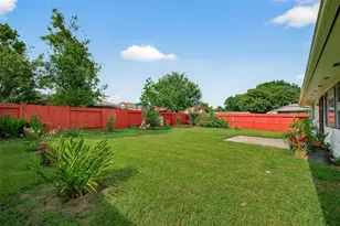 2719 Flintrock Cir, Houston, TX 77067 - Photo 21