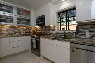 5614 Innsbruck St, Bellaire, TX 77401 - Photo 7