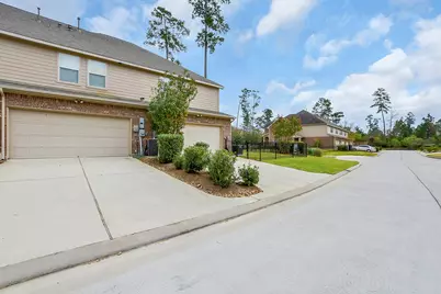 27 Umbria Lane, The Woodlands, TX 77382 - Photo 35