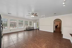 10985 Woods Ln, Cleveland, TX 77328 - Photo 13