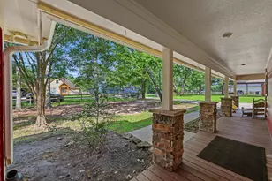 10985 Woods Ln, Cleveland, TX 77328 - Photo 3