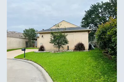 227 Essex Place, Stafford, TX 77477 - Photo 3
