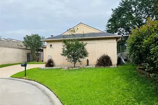 227 Essex Pl, Stafford, TX 77477 - Photo 3