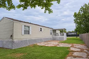 243 E Saint Charles 1 Dr, Crosby, TX 77532 - Photo 15