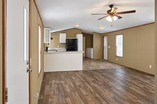 243 E Saint Charles 1 Dr, Crosby, TX 77532 - Photo 5