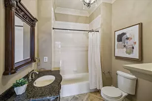 2216 Arlington St, Houston, TX 77008 - Photo 25
