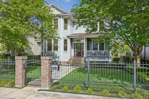 2216 Arlington St, Houston, TX 77008 - Photo 1