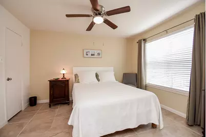 10555 Turtlewood Court #1716, Houston, TX 77072 - Photo 11