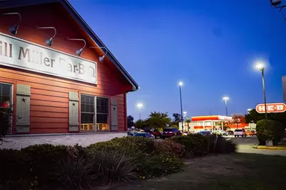 2715 Monterey Street, San Antonio, TX 78207 - Photo 9