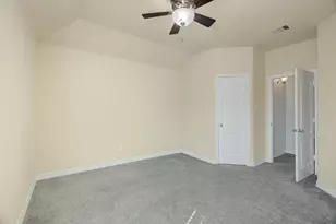 326 Polar Bear Trl, Crosby, TX 77532 - Photo 39