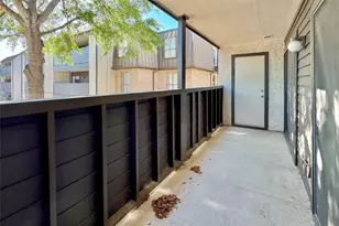 3075 Walnut Bend Ln, Houston, TX 77042 - Photo 7