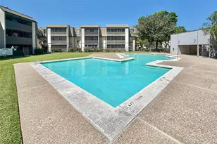 3075 Walnut Bend Ln, Houston, TX 77042 - Photo 21