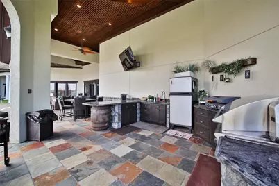 418 Lakeview Boulevard, Dickinson, TX 77539 - Photo 31