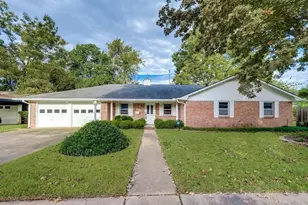 810 Borden St, Sugar Land, TX 77478 - Photo 1