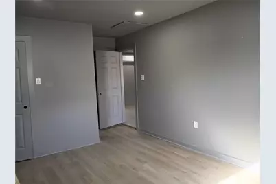 5617 Malmedy Road, Houston, TX 77033 - Photo 7