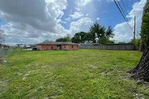 1805 Wycliffe Dr, Houston, TX 77043 - Photo 17