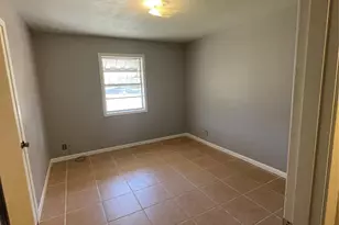 390 Bradford Dr, Beaumont, TX 77707 - Photo 9