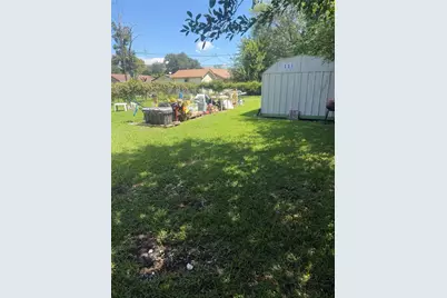 610 N 13th Street, La Porte, TX 77571 - Photo 9