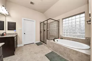 16211 Canova Hill Ln, Houston, TX 77044 - Photo 25