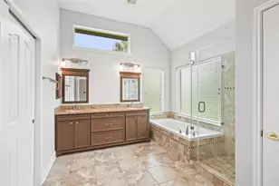 705 Hidden Oak Ln, Friendswood, TX 77546 - Photo 13