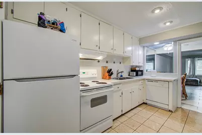 11609 Chimney Rock Road #B, Houston, TX 77035 - Photo 7