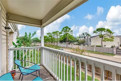 2750 Holly Hall #812, Houston, TX 77054 - Photo 9
