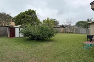 108 Timberline Dr, Port Lavaca, TX 77979 - Photo 15