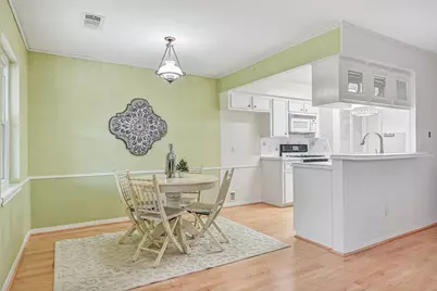 912 Oak Vista Court, Friendswood, TX 77546 - Photo 13