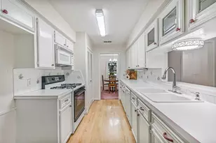 912 Oak Vista Ct, Friendswood, TX 77546 - Photo 11