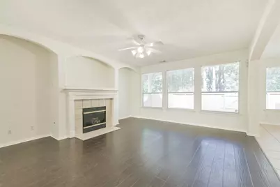 122 Cornflower Drive, The Woodlands, TX 77384 - Photo 5