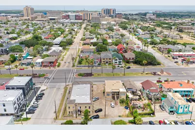 725 Broadway St, Galveston, TX 77550 - Photo 47