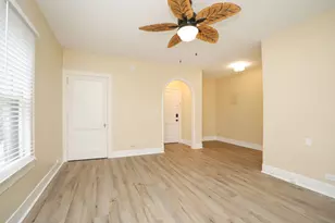 725 Broadway St, Galveston, TX 77550 - Photo 15