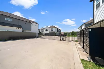 2309 Silva Park Lane, Houston, TX 77091 - Photo 13