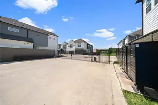 2309 Silva Park Ln, Houston, TX 77091 - Photo 13