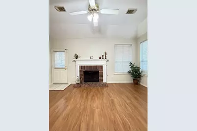62 N Hollylaurel Circle, Spring, TX 77382 - Photo 5