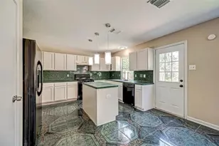 16510 Amy Ridge Rd, Houston, TX 77053 - Photo 11