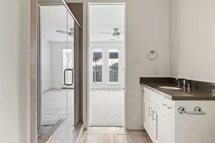 612 E 20th St, Houston, TX 77008 - Photo 25