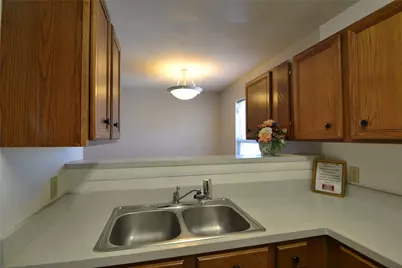 304 Dell Court #7, Houston, TX 77009 - Photo 23
