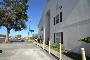 304 Dell Ct, Houston, TX 77009 - Photo 9