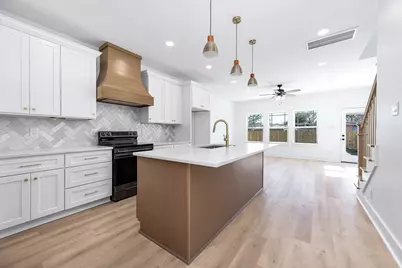 8598 Hoffman Street, Houston, TX 77016 - Photo 1