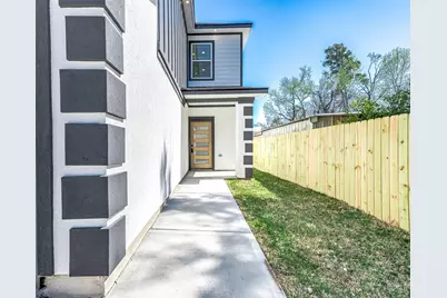 8598 Hoffman Street, Houston, TX 77016 - Photo 5