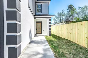 8598 Hoffman St, Houston, TX 77016 - Photo 5