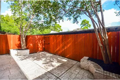 13074 Trail Hollow Drive #3074, Houston, TX 77079 - Photo 35