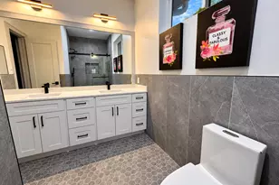 9822 Oak Point Dr, Houston, TX 77055 - Photo 33