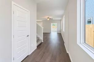 400 Hickory Hls Dr, Pattison, TX 77423 - Photo 3