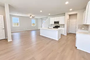 400 Hickory Hls Dr, Pattison, TX 77423 - Photo 9
