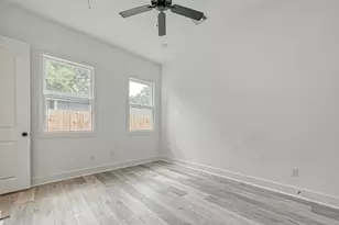 8405 Schneider St, Houston, TX 77093 - Photo 37