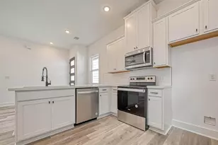 8405 Schneider St, Houston, TX 77093 - Photo 31
