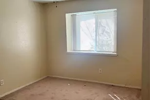 10446 Towneview Dr, Sugar Land, TX 77498 - Photo 9