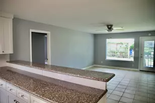529 E Shore Dr, Clear Lake Shores, TX 77565 - Photo 13